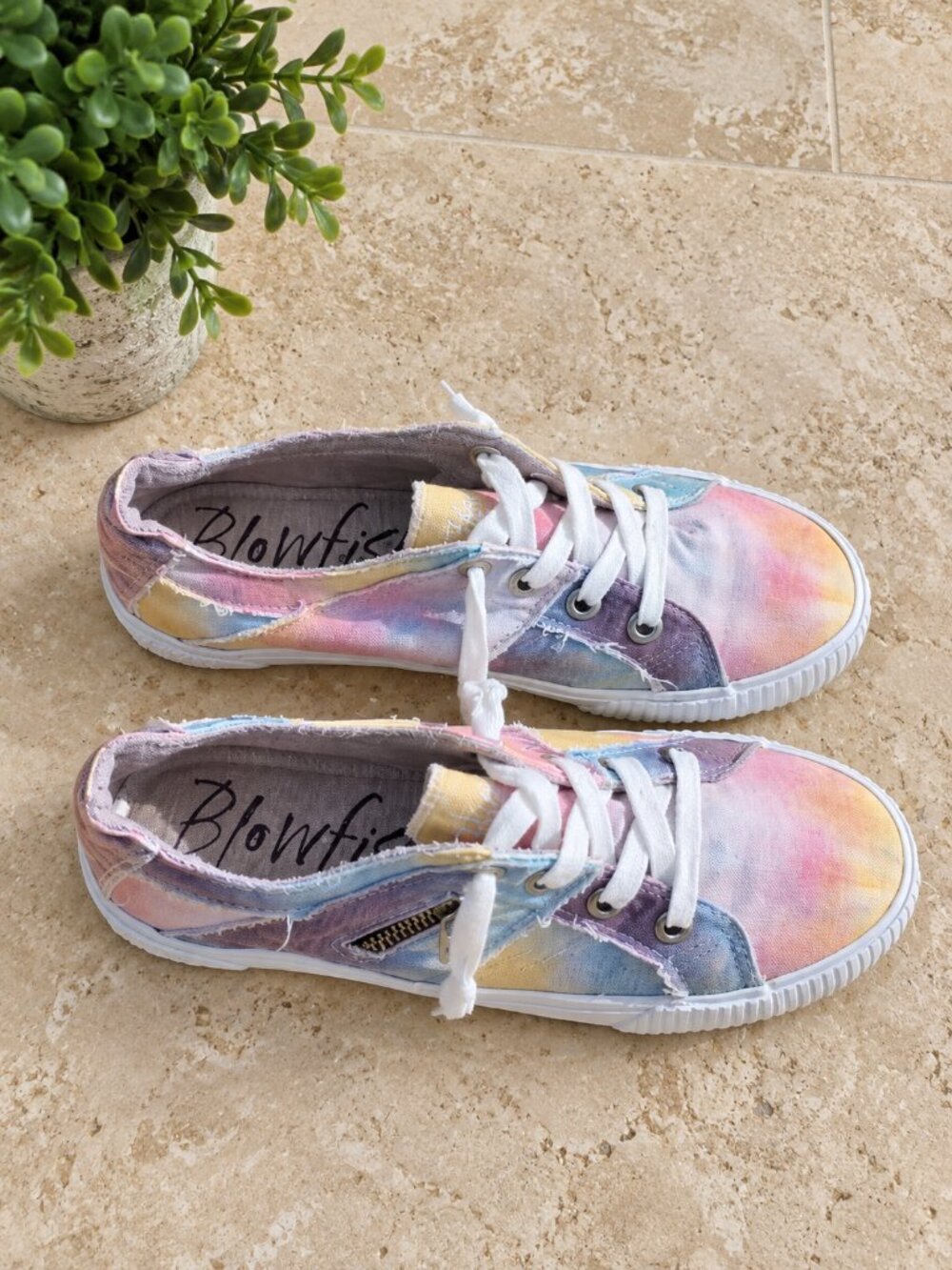 Blowfish Malibu Women's Fruit Sneaker, Desert Sky Tie Dye, 9 - Picture 3 of 5